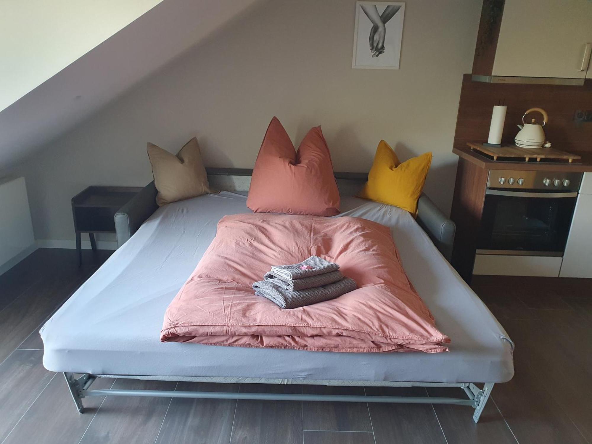 Neumuehler Hof- 